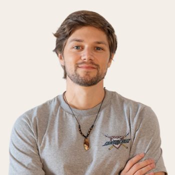 Nicolás Oliver - Crop